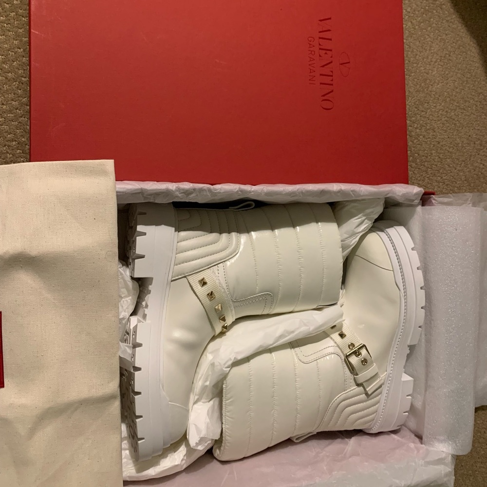 Valentino Garavani all-weather moto boots. Size 38 (8)